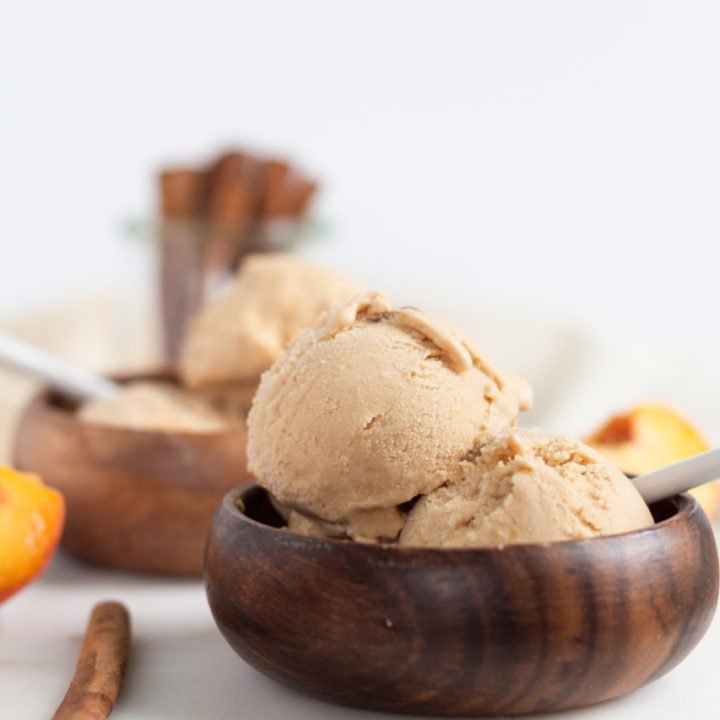 Cinnamon Peach Ice Cream Flavour Image