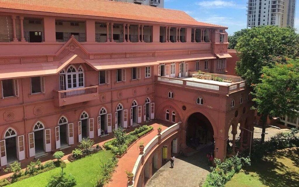 H.R. College of Commerce and Economics Image