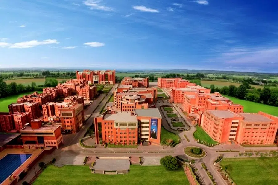 Amity University, Noida Image
