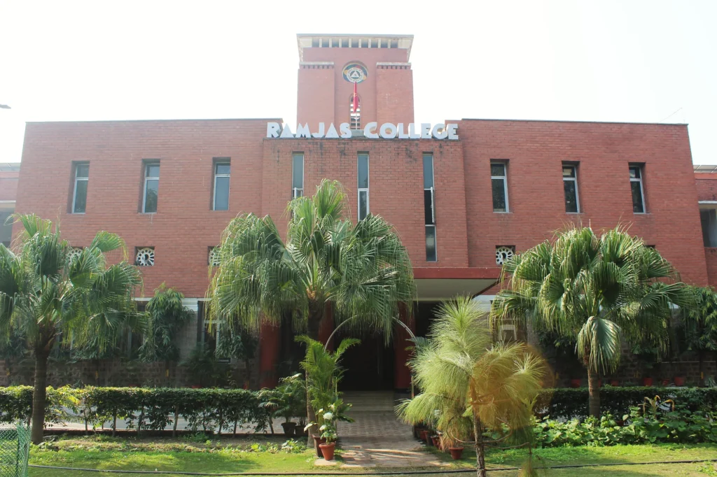 Ramjas College Image