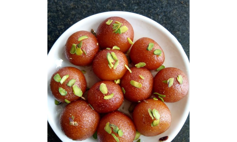 gulab jamun sweet dishes image